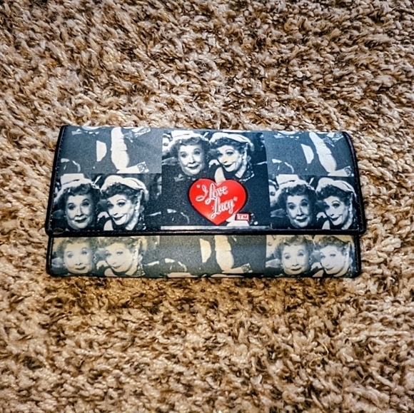 I Love Lucy Shoulder Bag and Matching Wallet "Ethel's Birthday" Episode - Picture 2 of 10